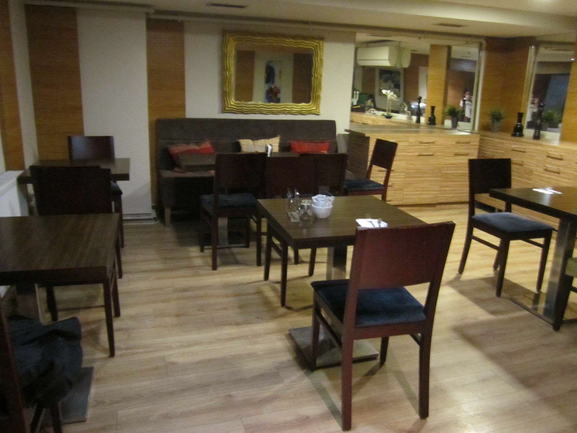 Derpa Hotel Istanbul Eksteriør bilde